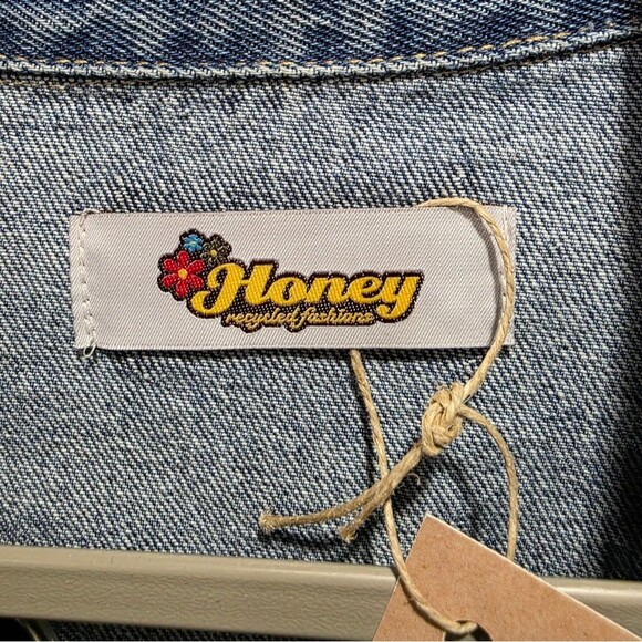 KISS Band Woman Distressed Laces Grommet Stitched Jean Jacket Sz S - Picture 6 of 8